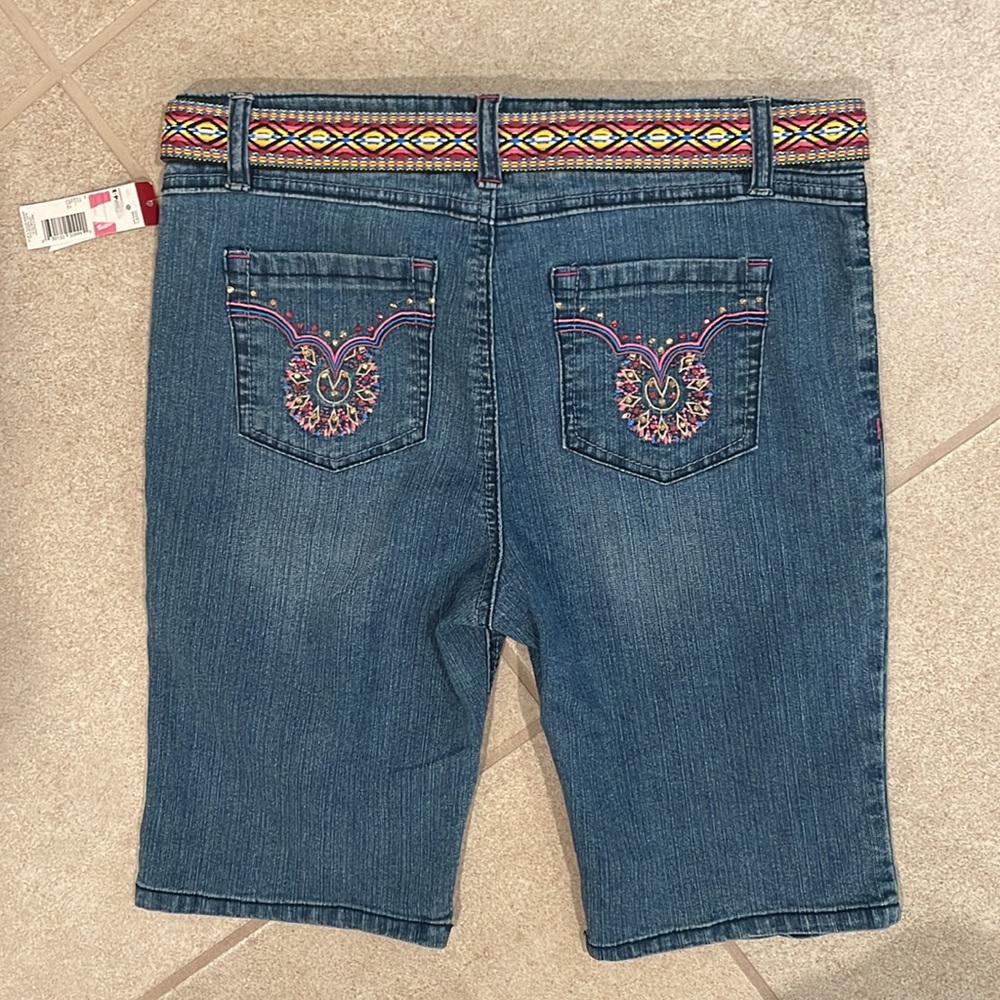 NWT Blue BONGO Jean Shorts with matching belt with embroidery and stones
